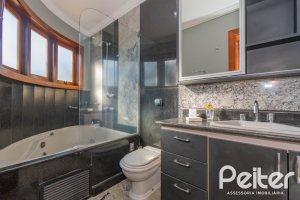  à venda, no bairro  em 