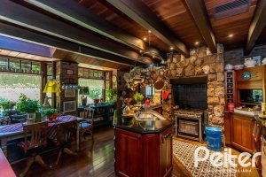 Casa em Condomínio à venda com 789m², 5 dormitórios, 3 suítes, 5 vagas, no bairro Cavalhada em PORTO ALEGRE