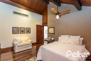 Casa em Condomínio à venda com 789m², 5 dormitórios, 3 suítes, 5 vagas, no bairro Cavalhada em PORTO ALEGRE