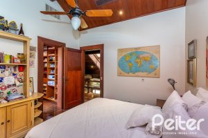 Casa em Condomínio à venda com 789m², 5 dormitórios, 3 suítes, 5 vagas, no bairro Cavalhada em PORTO ALEGRE