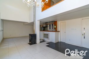 Casa à venda com 354m², 2 dormitórios, 2 suítes, 3 vagas, no bairro Sétimo Céu em Porto Alegre