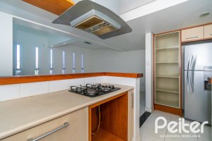 Casa à venda com 354m², 2 dormitórios, 2 suítes, 3 vagas, no bairro Sétimo Céu em Porto Alegre