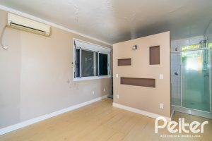 Casa à venda com 354m², 2 dormitórios, 2 suítes, 3 vagas, no bairro Sétimo Céu em Porto Alegre