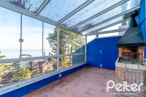 Casa à venda com 354m², 2 dormitórios, 2 suítes, 3 vagas, no bairro Sétimo Céu em Porto Alegre