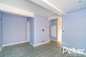Casa à venda com 354m², 2 dormitórios, 2 suítes, 3 vagas, no bairro Sétimo Céu em Porto Alegre