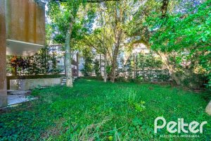 Casa à venda com 354m², 2 dormitórios, 2 suítes, 3 vagas, no bairro Sétimo Céu em Porto Alegre