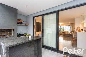 Casa em Condomínio à venda com 183m², 3 dormitórios, 3 suítes, 2 vagas, no bairro Ipanema em Porto Alegre