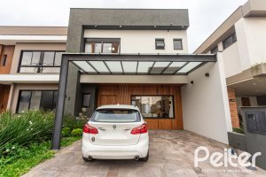 Casa em Condomínio à venda com 183m², 3 dormitórios, 3 suítes, 2 vagas, no bairro Ipanema em Porto Alegre