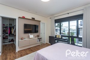 Casa em Condomínio à venda com 183m², 3 dormitórios, 3 suítes, 2 vagas, no bairro Ipanema em Porto Alegre