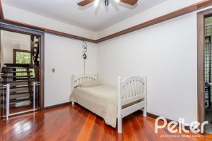 Casa em Condomínio à venda com 331m², 4 dormitórios, 4 suítes, 3 vagas, no bairro Tristeza em Porto Alegre