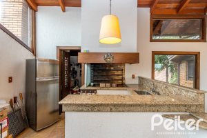 Casa em Condomínio à venda com 331m², 4 dormitórios, 4 suítes, 3 vagas, no bairro Tristeza em Porto Alegre