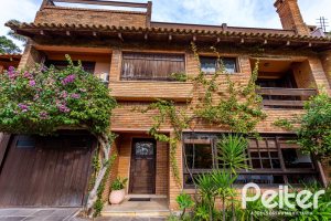 Casa em Condomínio à venda com 331m², 4 dormitórios, 4 suítes, 3 vagas, no bairro Tristeza em Porto Alegre