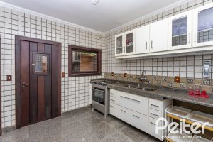 Casa em Condomínio à venda com 331m², 4 dormitórios, 4 suítes, 3 vagas, no bairro Tristeza em Porto Alegre