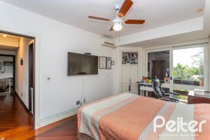 Casa em Condomínio à venda com 331m², 4 dormitórios, 4 suítes, 3 vagas, no bairro Tristeza em Porto Alegre