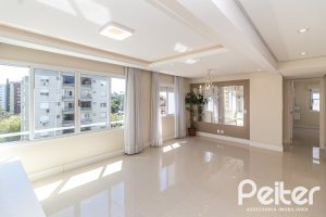 Apartamento à venda com 90m², 4 dormitórios, 1 suíte, 2 vagas, no bairro Tristeza em PORTO ALEGRE