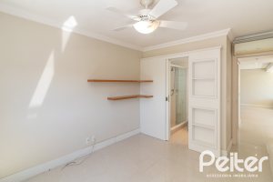 Apartamento à venda com 90m², 4 dormitórios, 1 suíte, 2 vagas, no bairro Tristeza em PORTO ALEGRE