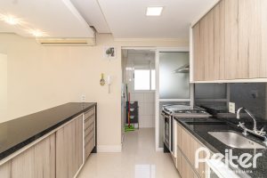 Apartamento à venda com 90m², 4 dormitórios, 1 suíte, 2 vagas, no bairro Tristeza em PORTO ALEGRE