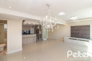 Apartamento à venda com 90m², 4 dormitórios, 1 suíte, 2 vagas, no bairro Tristeza em PORTO ALEGRE