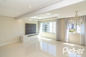 Apartamento à venda com 90m², 4 dormitórios, 1 suíte, 2 vagas, no bairro Tristeza em PORTO ALEGRE