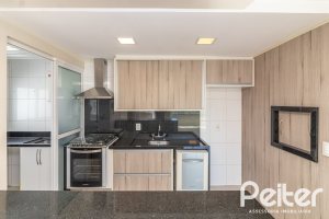 Apartamento à venda com 90m², 4 dormitórios, 1 suíte, 2 vagas, no bairro Tristeza em PORTO ALEGRE