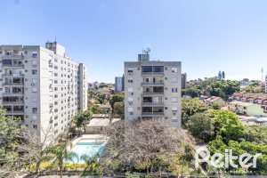 Apartamento à venda com 90m², 4 dormitórios, 1 suíte, 2 vagas, no bairro Tristeza em PORTO ALEGRE