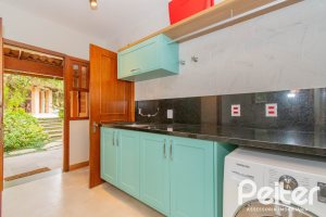 Casa em Condomínio à venda com 420m², 5 dormitórios, 2 suítes, 2 vagas, no bairro Cavalhada em PORTO ALEGRE