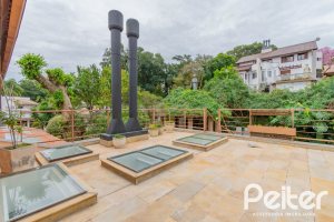 Casa em Condomínio à venda com 420m², 5 dormitórios, 2 suítes, 2 vagas, no bairro Cavalhada em PORTO ALEGRE