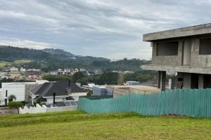 Terreno em condomínio à venda com 583m², no bairro Alphaville em PORTO ALEGRE