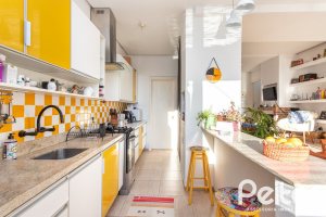 Casa em Condomínio à venda com 161m², 2 dormitórios, 2 suítes, 2 vagas, no bairro Vila Nova em PORTO ALEGRE