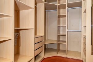 Casa à venda com 174m², 3 dormitórios, 1 suíte, 2 vagas, no bairro Jardim Isabel em Porto Alegre