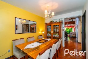 Casa em Condomínio à venda com 245m², 3 dormitórios, 1 suíte, 2 vagas, no bairro Tristeza em PORTO ALEGRE