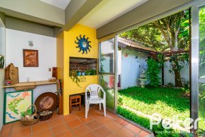 Casa em Condomínio à venda com 245m², 3 dormitórios, 1 suíte, 2 vagas, no bairro Tristeza em PORTO ALEGRE