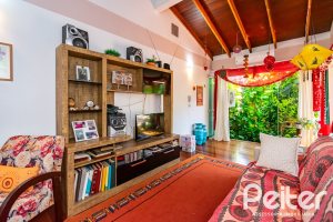 Casa em Condomínio à venda com 245m², 3 dormitórios, 1 suíte, 2 vagas, no bairro Tristeza em PORTO ALEGRE