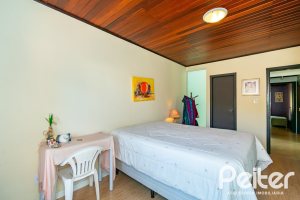 Casa em Condomínio à venda com 245m², 3 dormitórios, 1 suíte, 2 vagas, no bairro Tristeza em PORTO ALEGRE