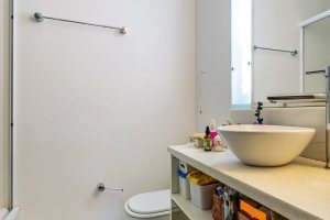 Casa em Condomínio à venda com 245m², 3 dormitórios, 1 suíte, 2 vagas, no bairro Tristeza em PORTO ALEGRE