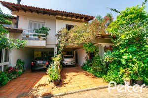 Casa em Condomínio à venda com 245m², 3 dormitórios, 1 suíte, 2 vagas, no bairro Tristeza em PORTO ALEGRE