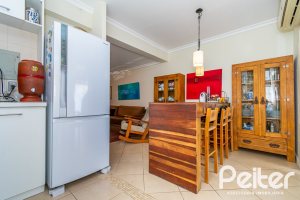 Casa à venda com 167m², 3 dormitórios, 1 suíte, 3 vagas, no bairro Tristeza em Porto Alegre