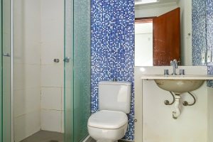 Casa à venda com 223m², 3 dormitórios, 1 suíte, 2 vagas, no bairro Jardim Isabel em Porto Alegre