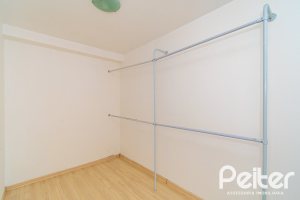 Casa à venda com 223m², 3 dormitórios, 1 suíte, 2 vagas, no bairro Jardim Isabel em Porto Alegre