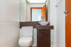 Casa à venda com 223m², 3 dormitórios, 1 suíte, 2 vagas, no bairro Jardim Isabel em Porto Alegre