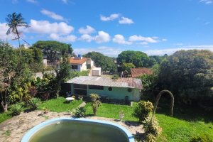 Casa à venda com 400m², 7 dormitórios, 1 suíte, 5 vagas, no bairro Vila Assunção em Porto Alegre