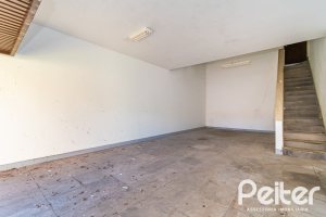 Casa à venda com 528m², 5 dormitórios, 3 suítes, 5 vagas, no bairro Vila Assunção em Porto Alegre