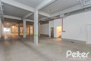 Apartamento à venda com 76m², 2 dormitórios, 1 suíte, 2 vagas, no bairro Tristeza em Porto Alegre