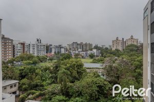 Apartamento à venda com 76m², 2 dormitórios, 1 suíte, 2 vagas, no bairro Tristeza em Porto Alegre