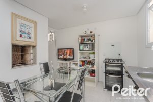 Apartamento à venda com 76m², 2 dormitórios, 1 suíte, 2 vagas, no bairro Tristeza em Porto Alegre