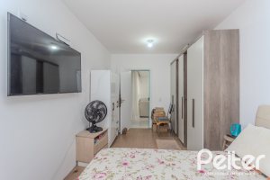 Apartamento à venda com 76m², 2 dormitórios, 1 suíte, 2 vagas, no bairro Tristeza em Porto Alegre