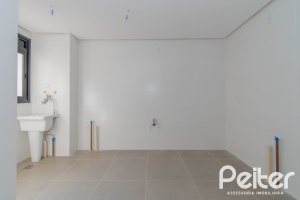 Apartamento à venda com 108m², 3 dormitórios, 1 suíte, 2 vagas, no bairro Tristeza em PORTO ALEGRE