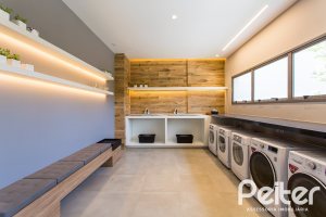 Apartamento à venda com 149m², 3 dormitórios, 3 suítes, 2 vagas, no bairro Tristeza em Porto Alegre