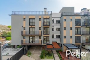 Apartamento à venda com 108m², 3 dormitórios, 1 suíte, 2 vagas, no bairro Tristeza em PORTO ALEGRE