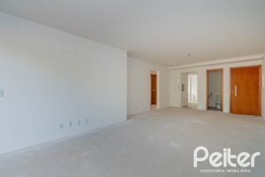 Apartamento à venda com 108m², 3 dormitórios, 1 suíte, 2 vagas, no bairro Tristeza em PORTO ALEGRE